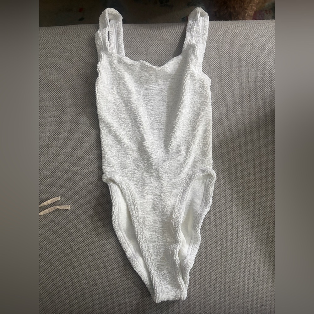 Hunza G white square neck one piece swimsuit one size NWT